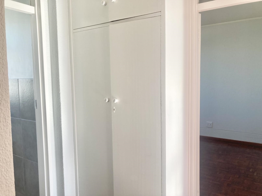 2 Bedroom Property for Sale in Wynberg Upper Western Cape